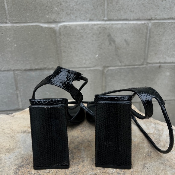 Miss Lola black snack crocodile print heel 
Size 6.5 - Picture 4 of 5